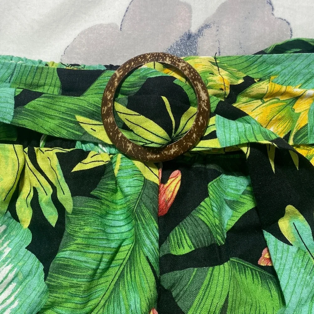 Nicole Miller Tropical Linen Blend Boho Beachy Novelty Coastal Shorts Size Small - Picture 3 of 5